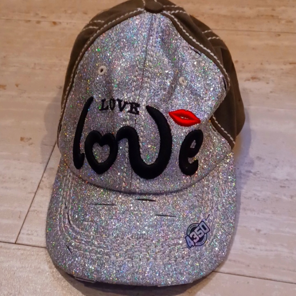 NWOT 4350 District "LOVE Love" Adjustable Hat